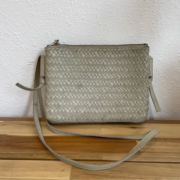 Madewell The Knotted Crossbody Bag in Woven Leather MD187 - Picture 2 of 9